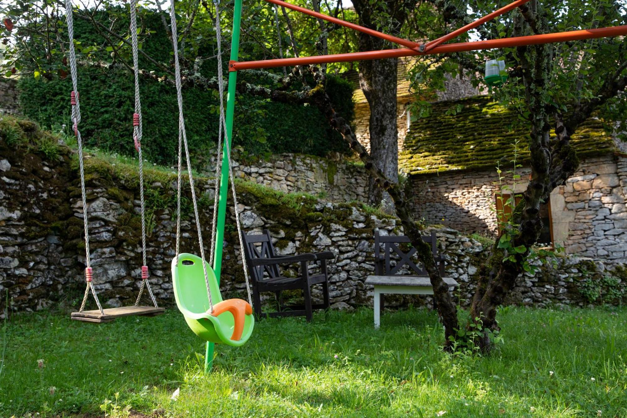 Chambres D'Hotes Avec Piscine La Rossillonie Beynac-et-Cazenac Buitenkant foto